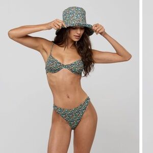 NWT Resa Matty bikini top - large